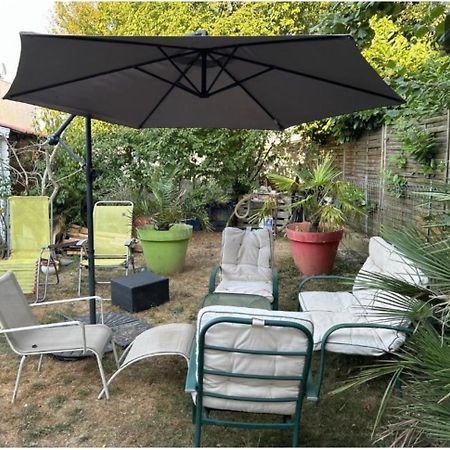 Joli Studio Tout Confort Avec Toutes Commodites Vaulx-en-Velin ภายนอก รูปภาพ
