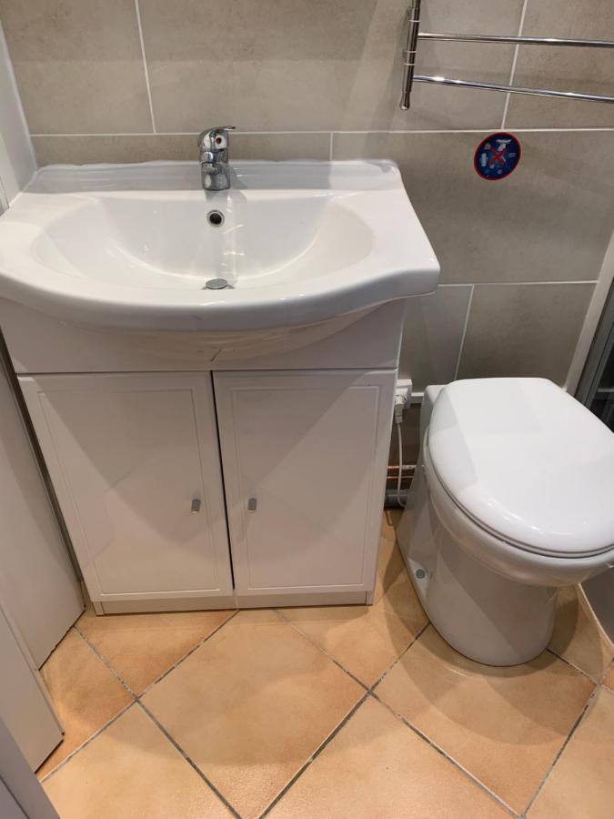 Joli Studio Tout Confort Avec Toutes Commodites Vaulx-en-Velin ภายนอก รูปภาพ